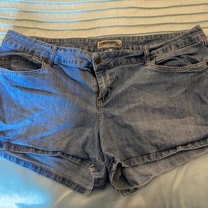 Junior Plus size Jean shorts